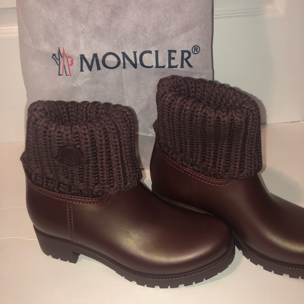 NWT Moncler burgundy rain boots